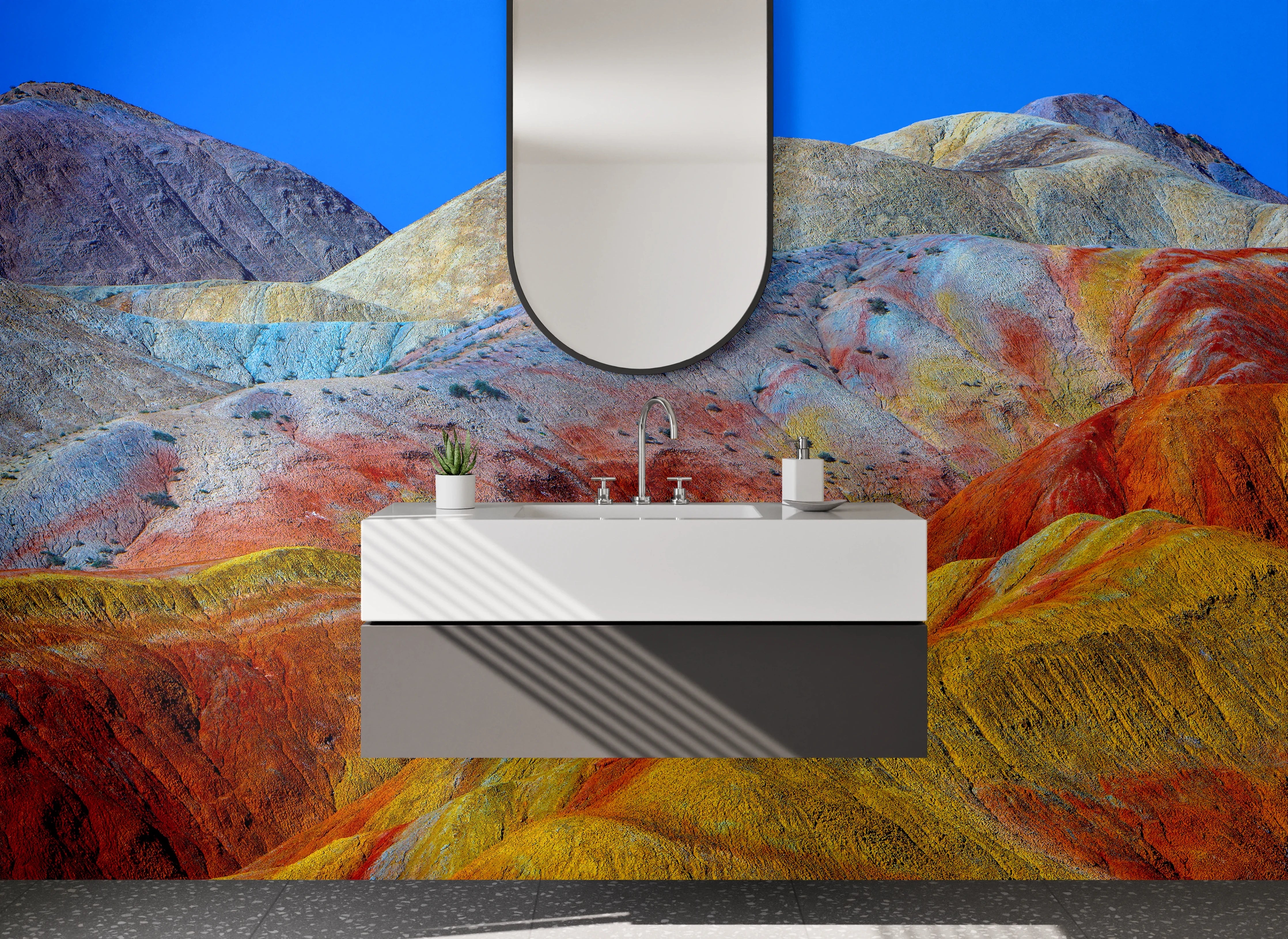 Waschbecken-Rückwand - Bunte Berglandschaft bei Sonnenlicht