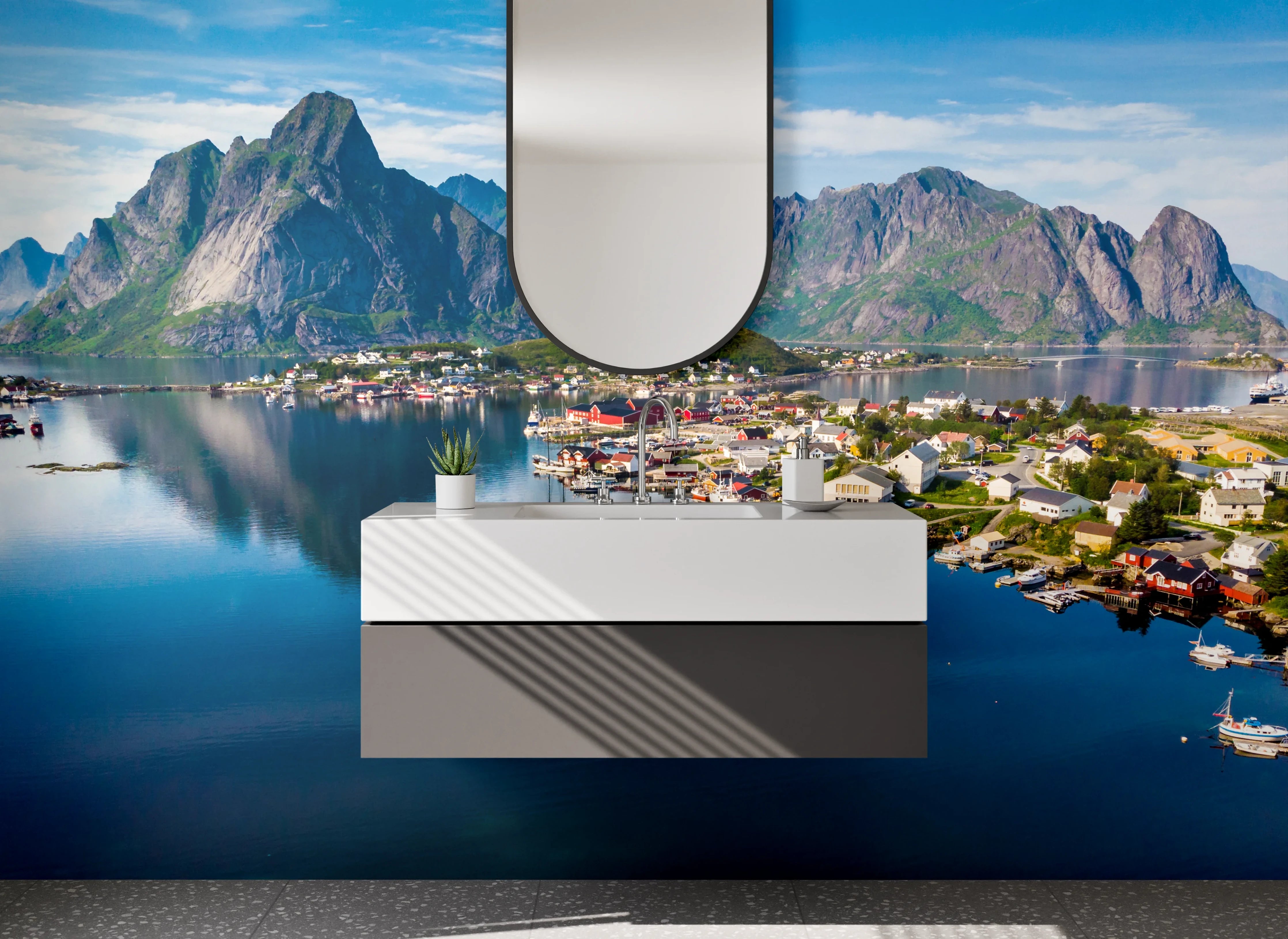 Waschbecken-Rückwand - Faszinierende Fjordlandschaft mit Bergpanorama