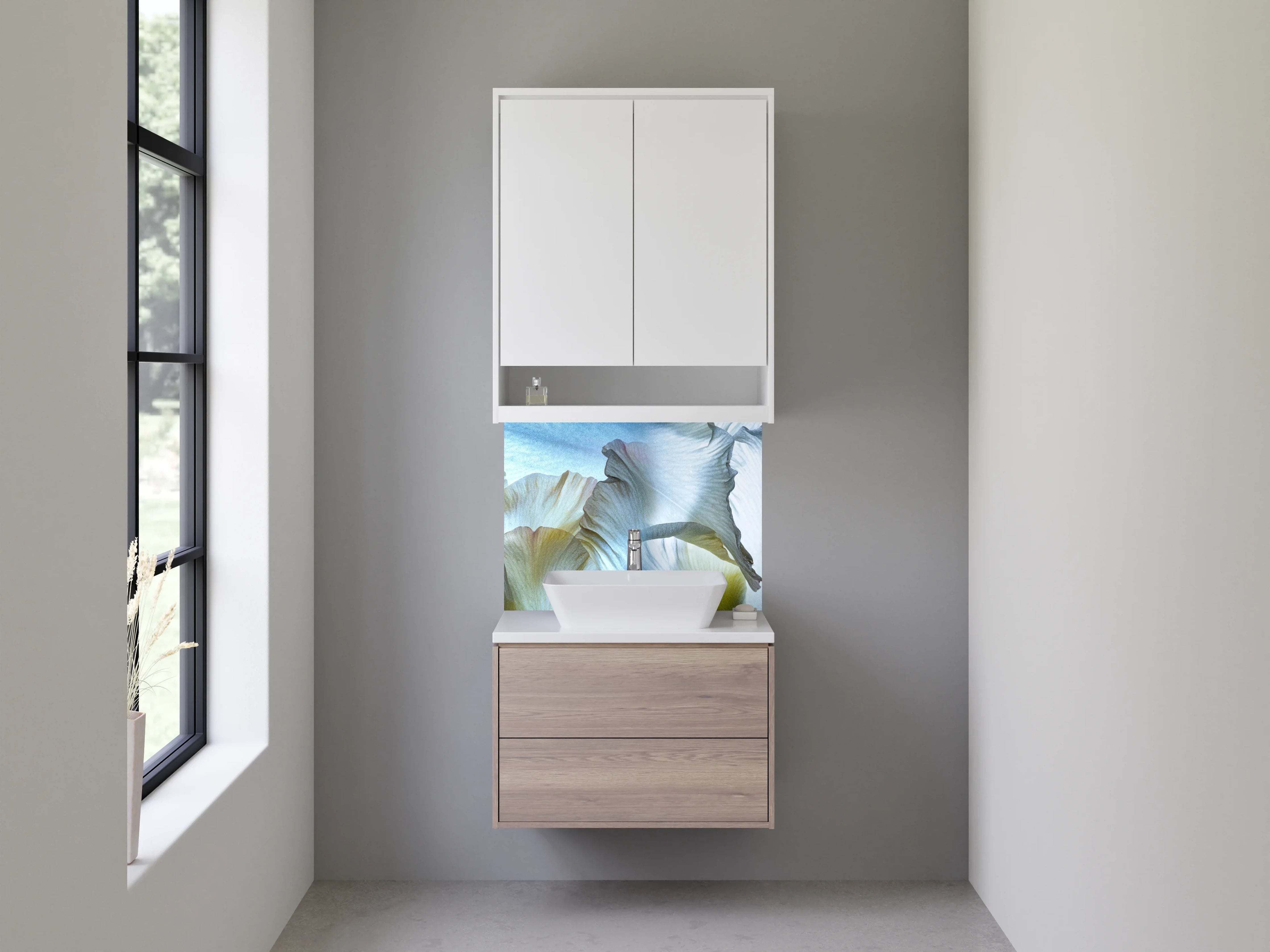 Waschbecken-Rückwand - Florale Eleganz in Pastellblau