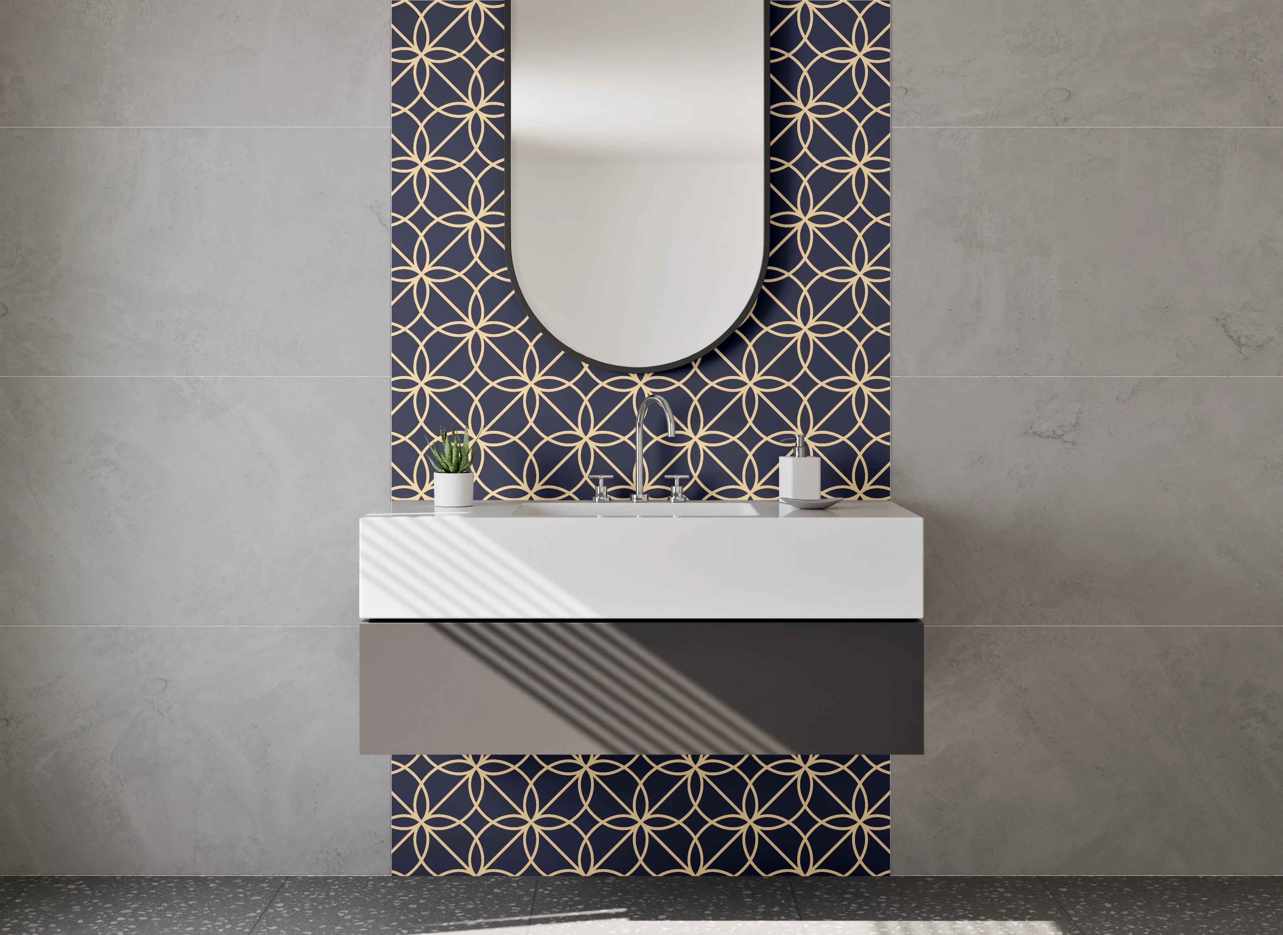 Waschbecken-Rückwand - Geometrisches Retro-Muster in Gold auf Dunkelgrau