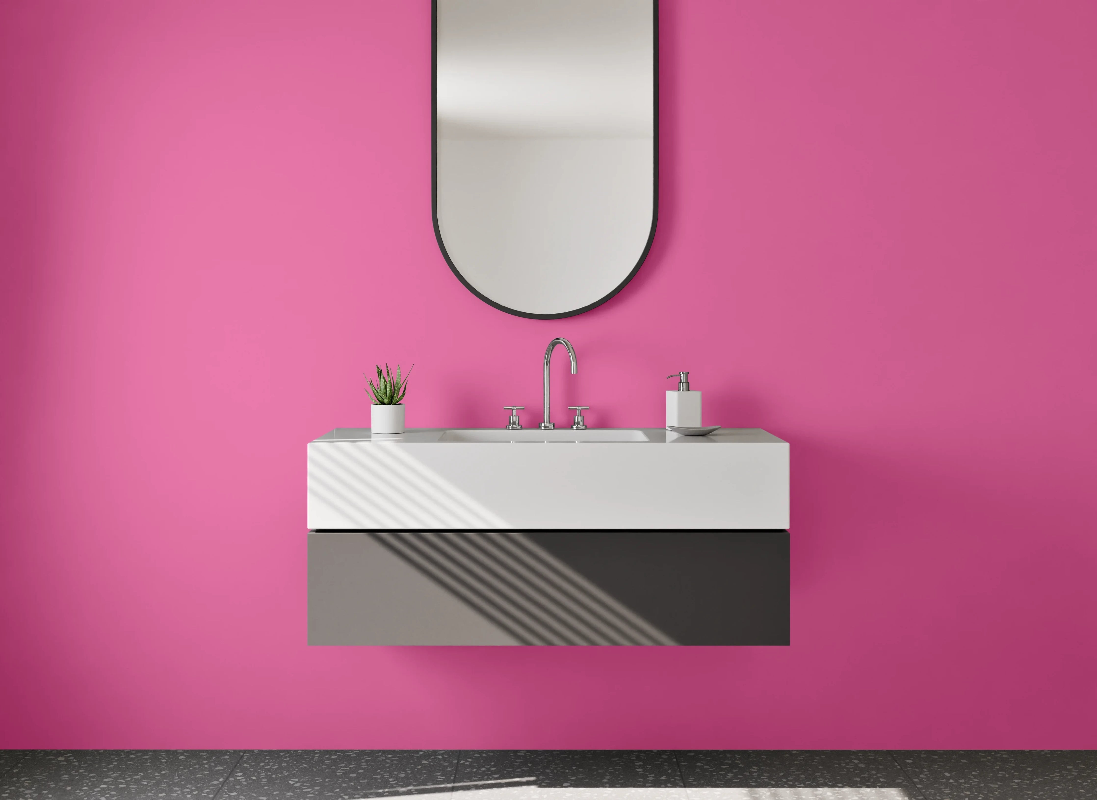 Waschbecken-Rückwand - Graugetöntes Licht im Fliederweiß