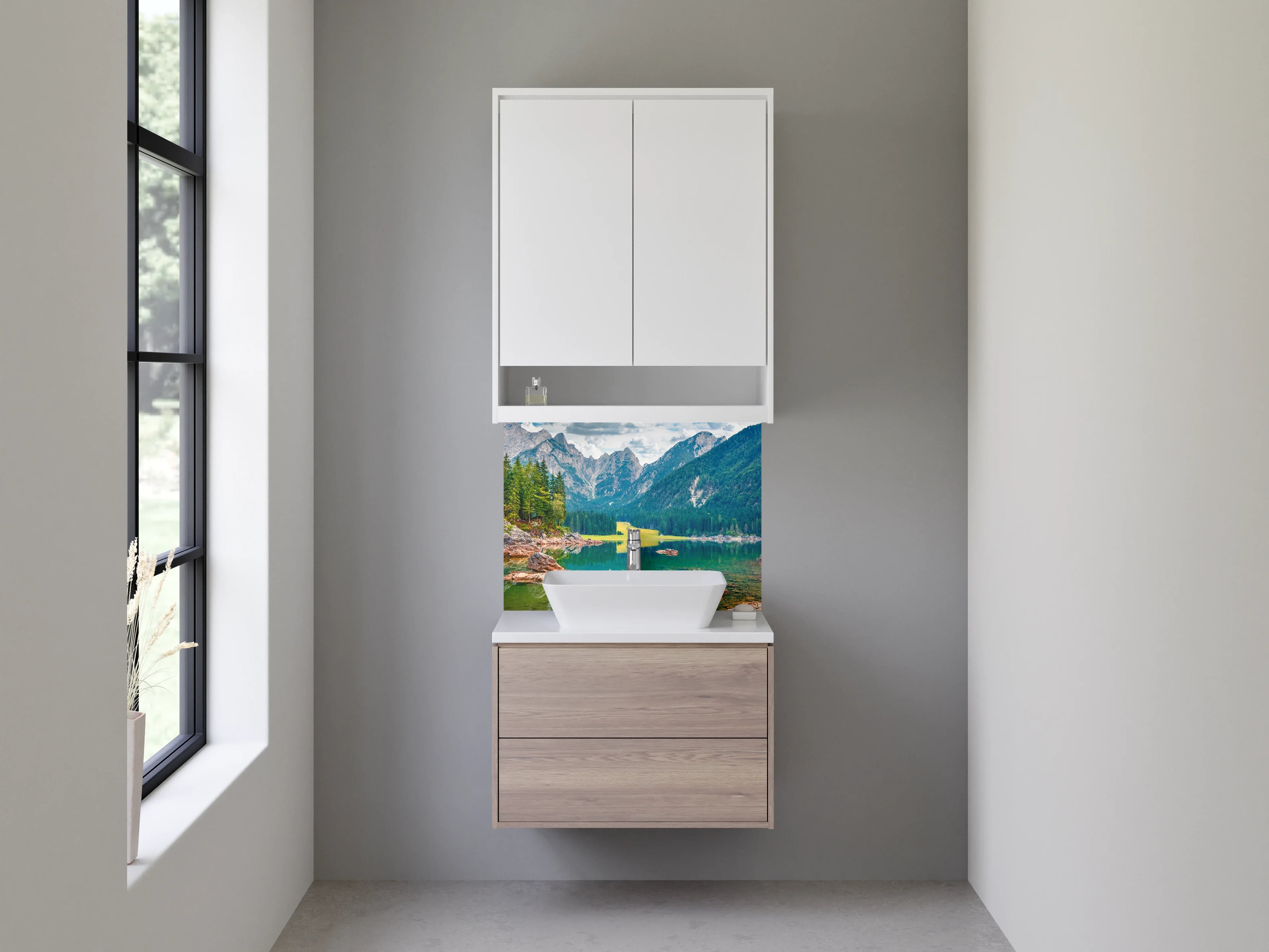 Waschbecken-Rückwand - Grauweißer Bergsee im Nebel