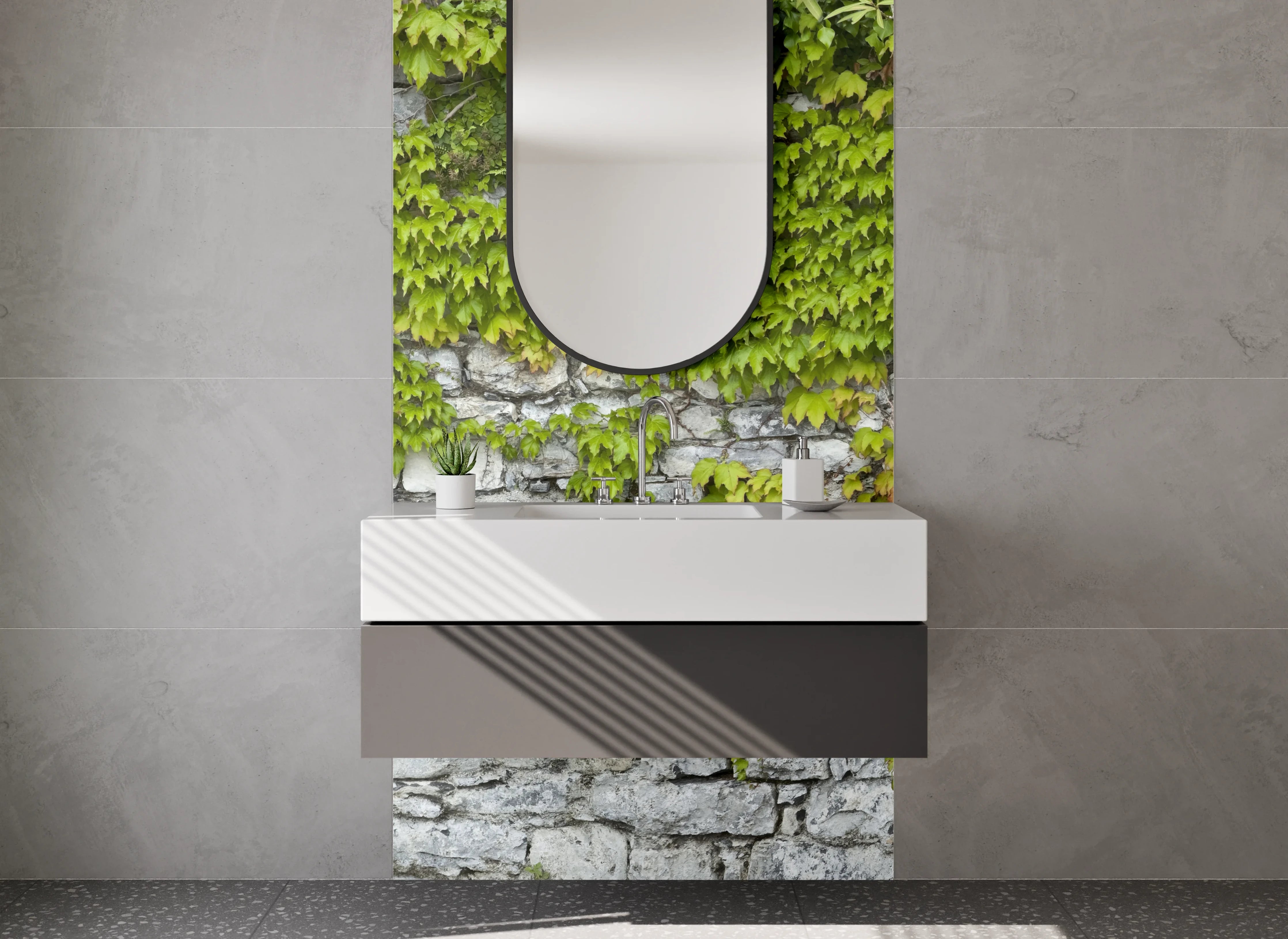 Waschbecken-Rückwand - Kalksteinmauer mit Kletterpflanze