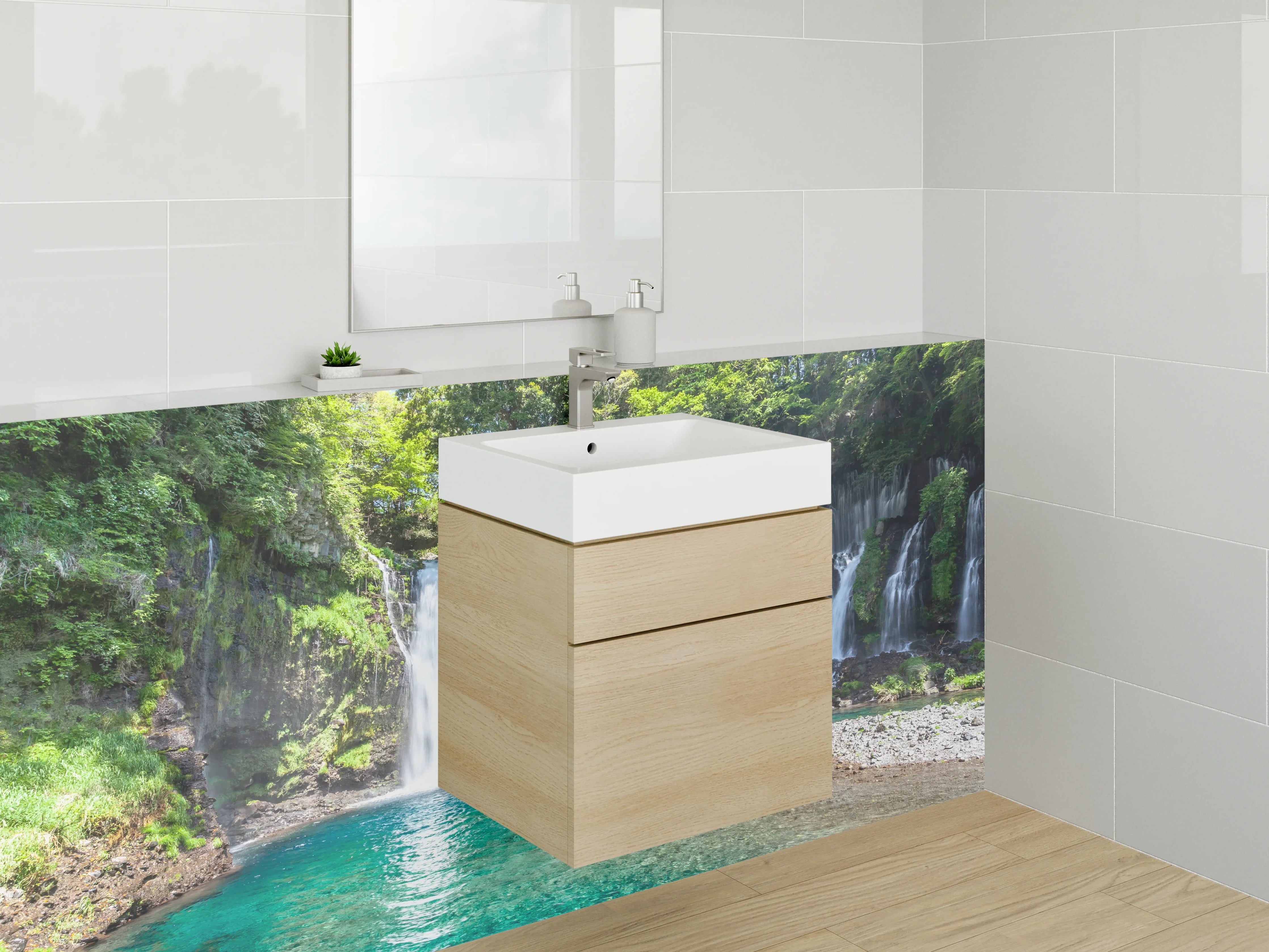 Waschbecken-Rückwand - Kristallklarer Wasserfall im grünen Wald
