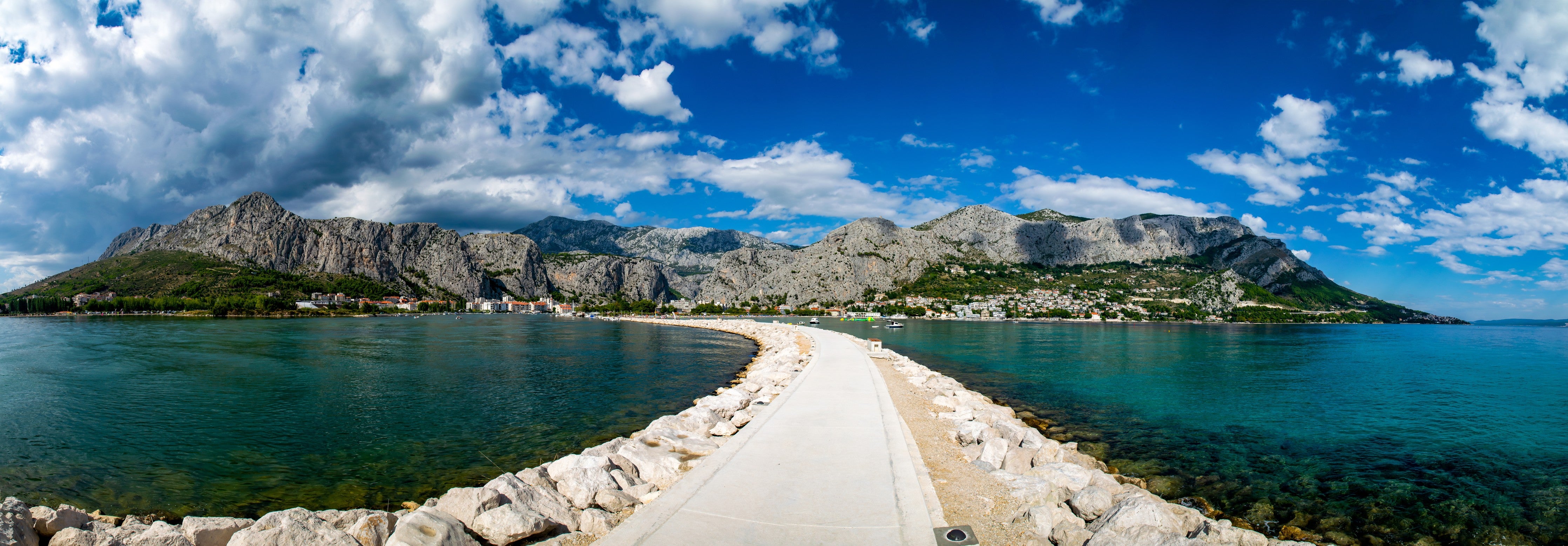 Waschbecken-Rückwand-Küstenweg Panorama – Meer und Berge