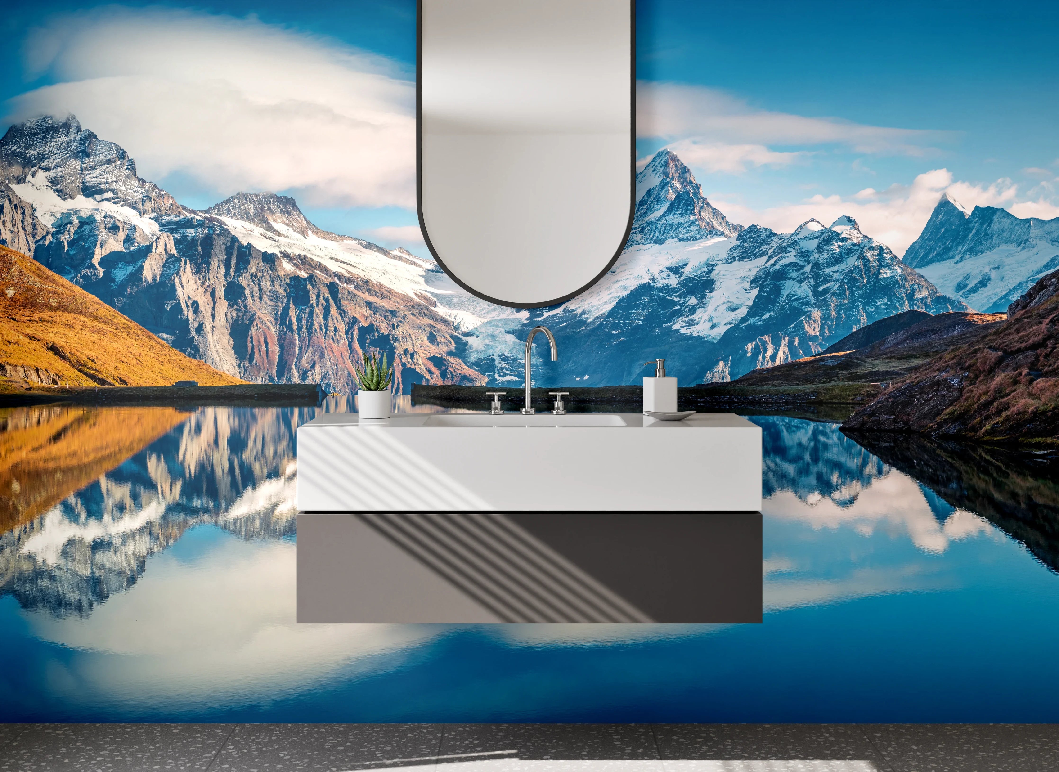 Waschbecken-Rückwand - Majestätische Bergwelt und spiegelnder See
