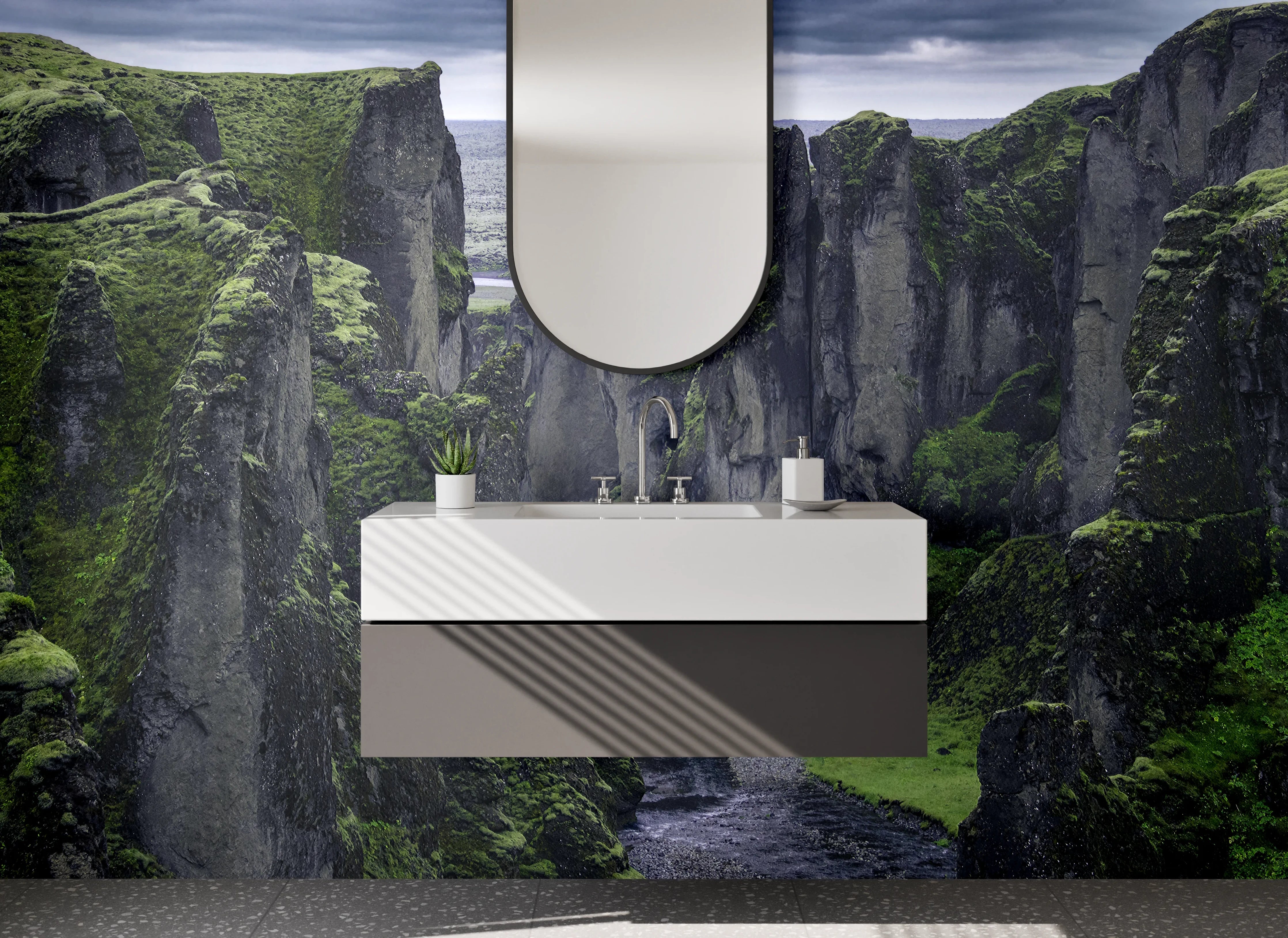 Waschbecken-Rückwand - Majestätische Klippenlandschaft mit Fluss
