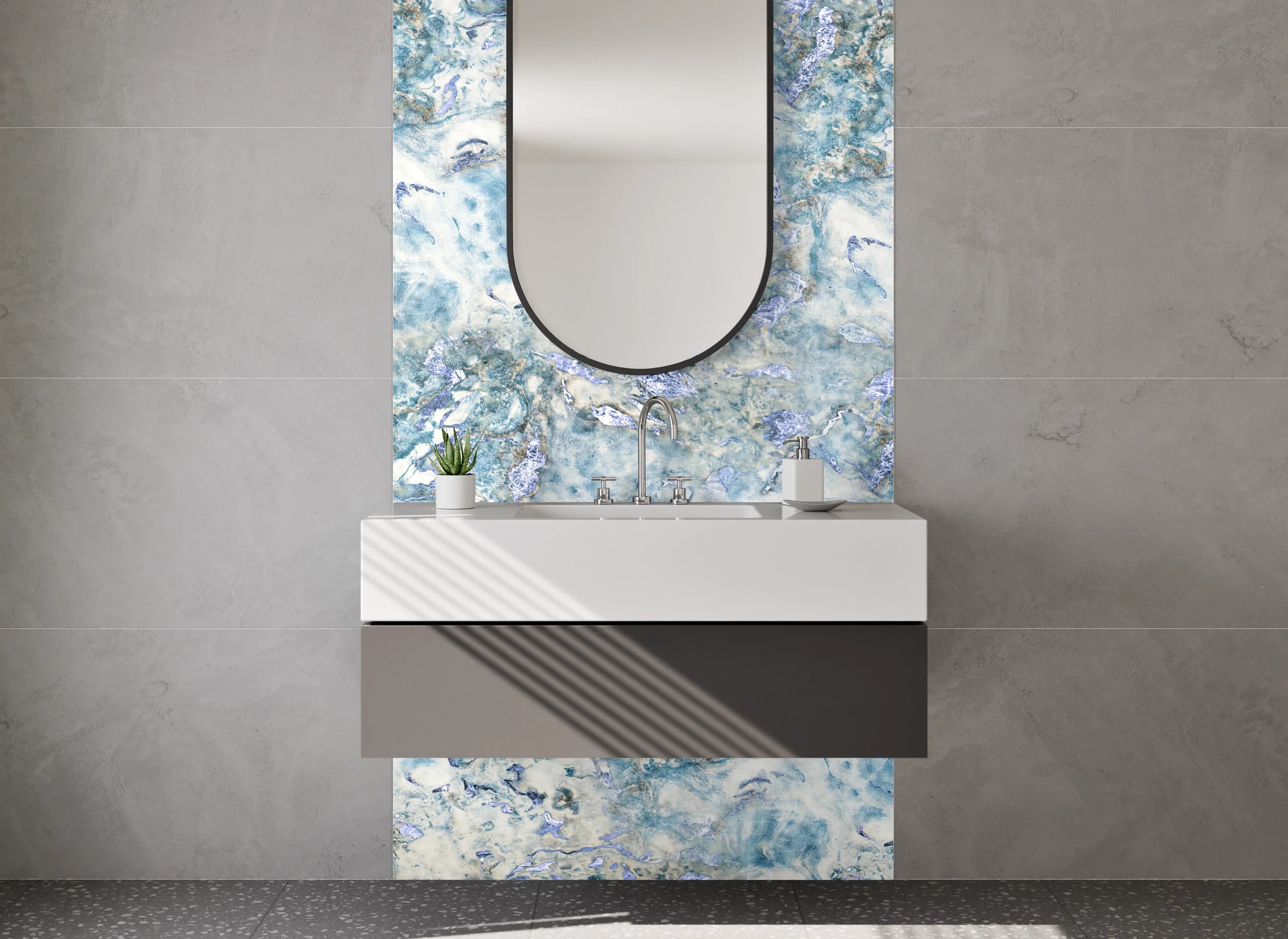 Waschbecken-Rückwand - Marmor Optik mit Blau- und Grautönen