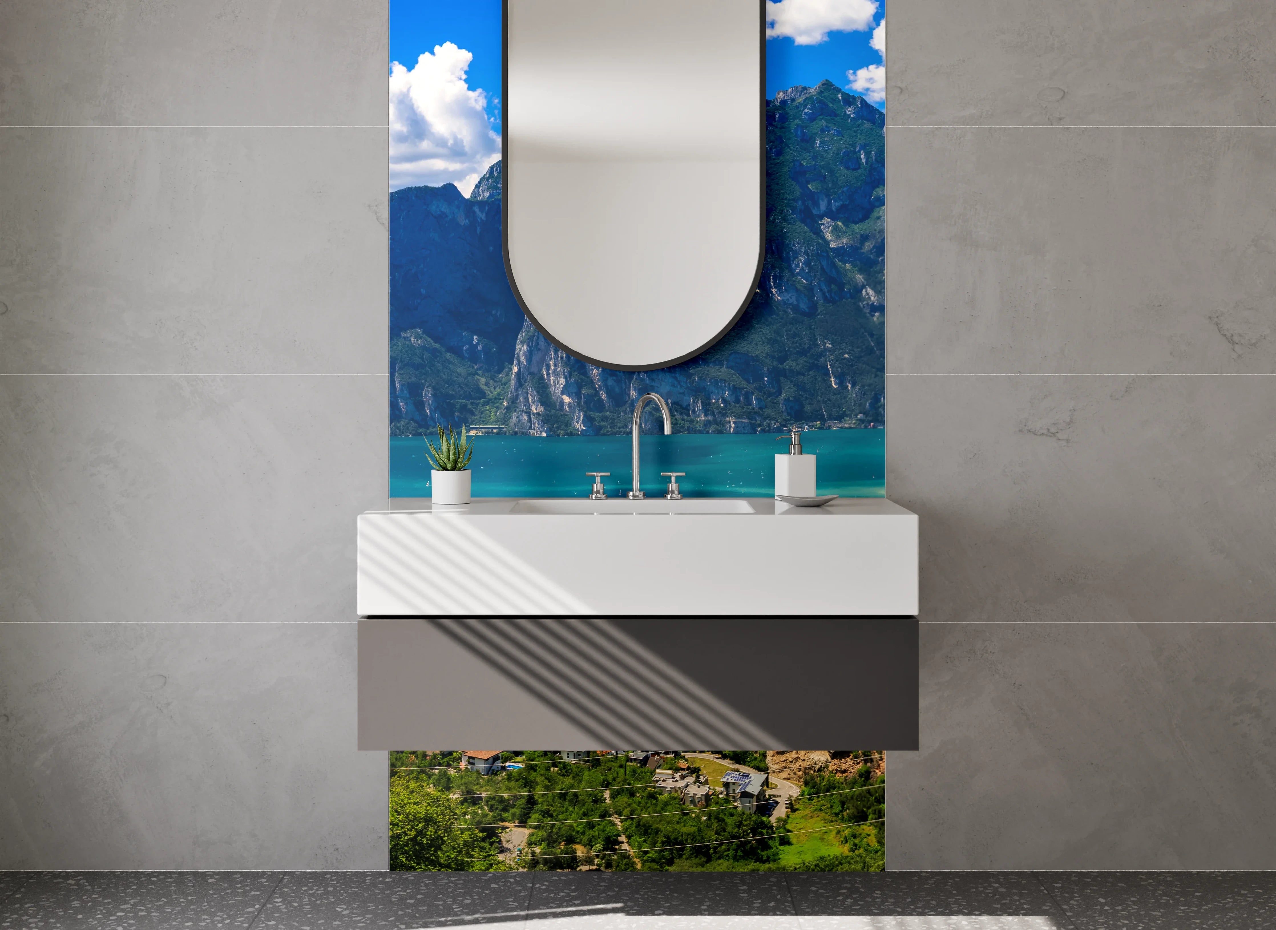 Waschbecken-Rückwand - Panorama Gardasee Berge Blau
