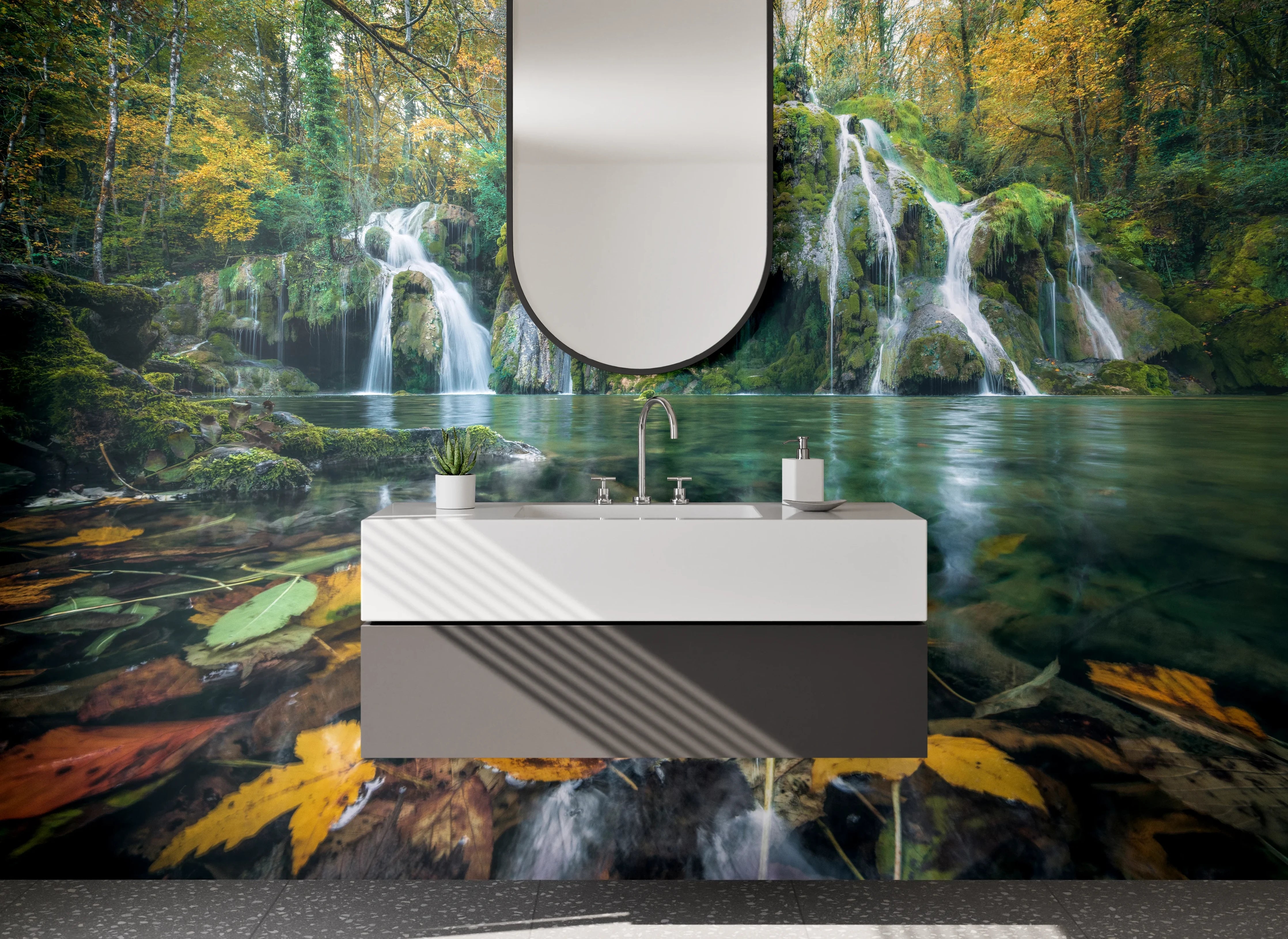 Waschbecken-Rückwand - Romantischer Waldwasserfall im Herbst