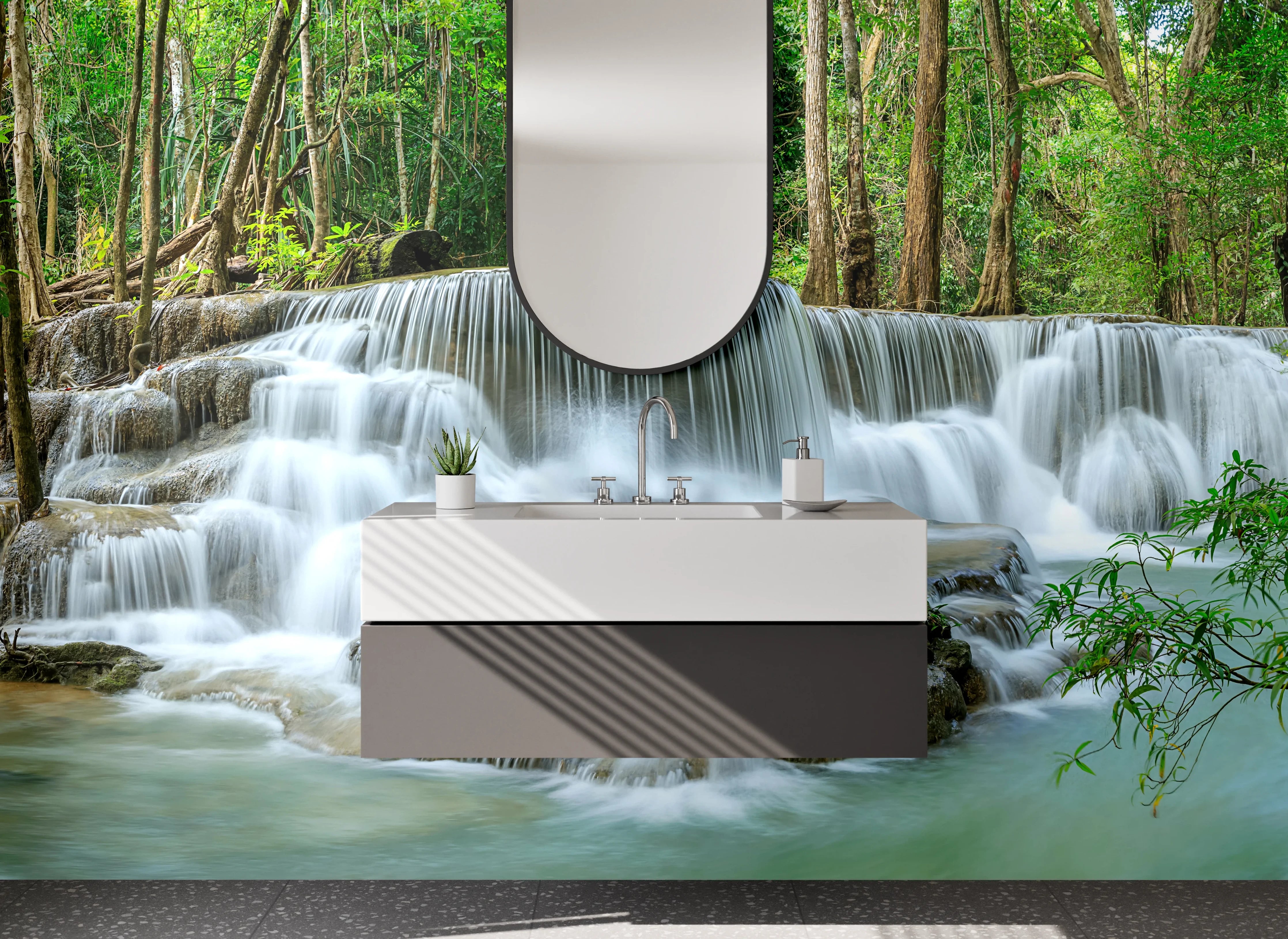 Waschbecken-Rückwand - Silberne Wasserschleier im Nebelwald