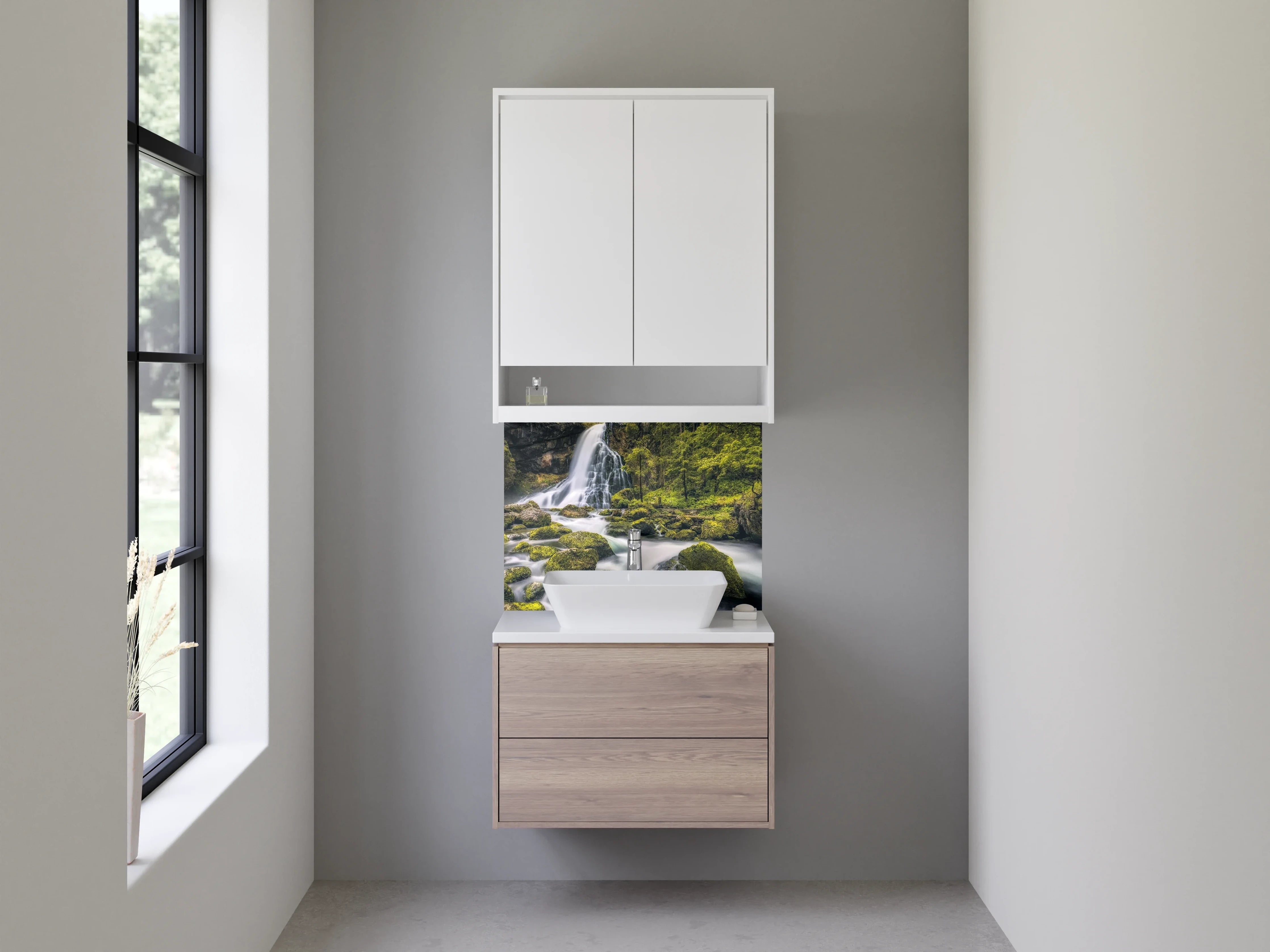 Waschbecken-Rückwand - Silberne Wasserströme im Nebelwald