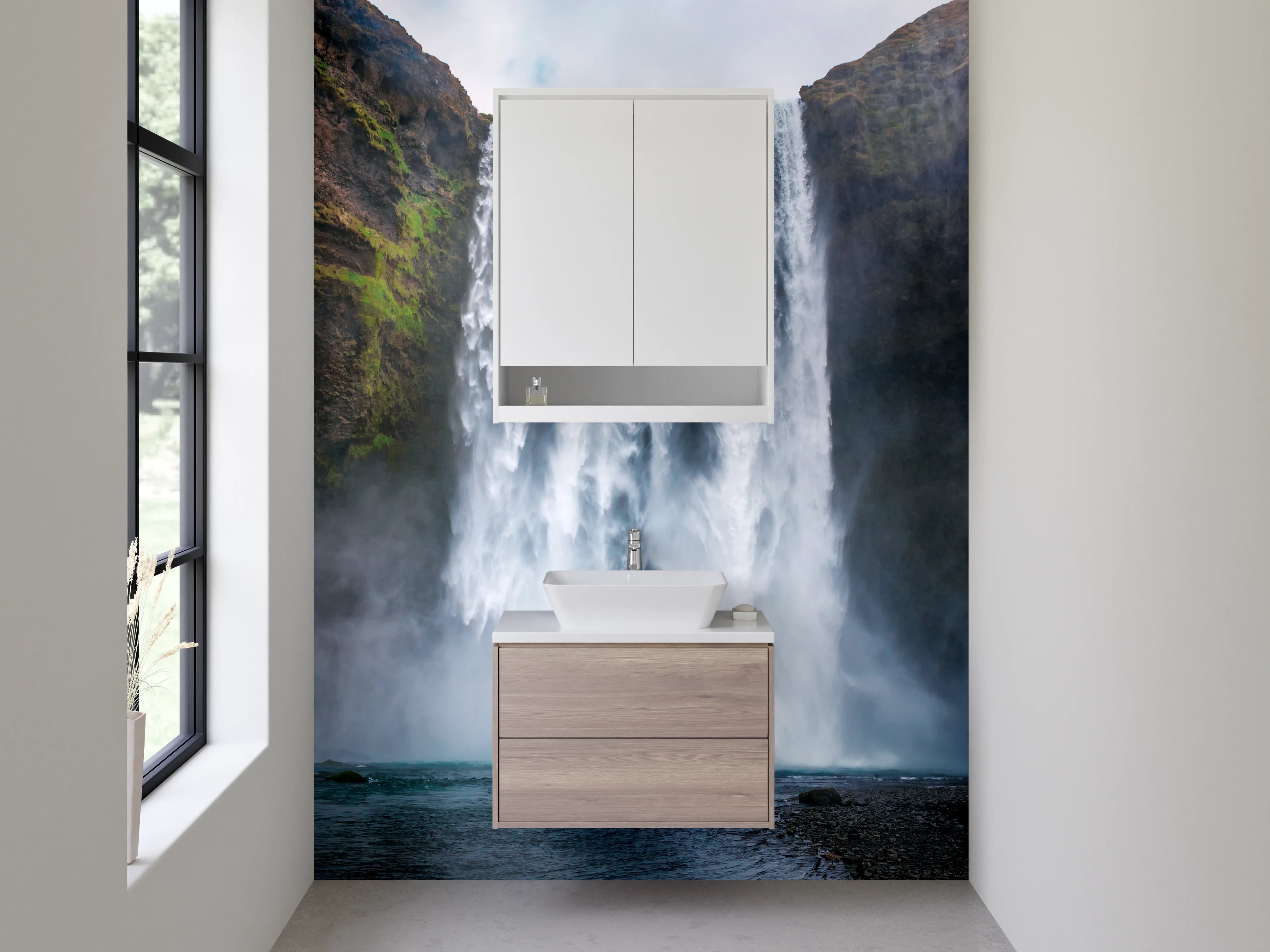 Waschbecken-Rückwand - Silberner Wasserfall vor Nebelgrau