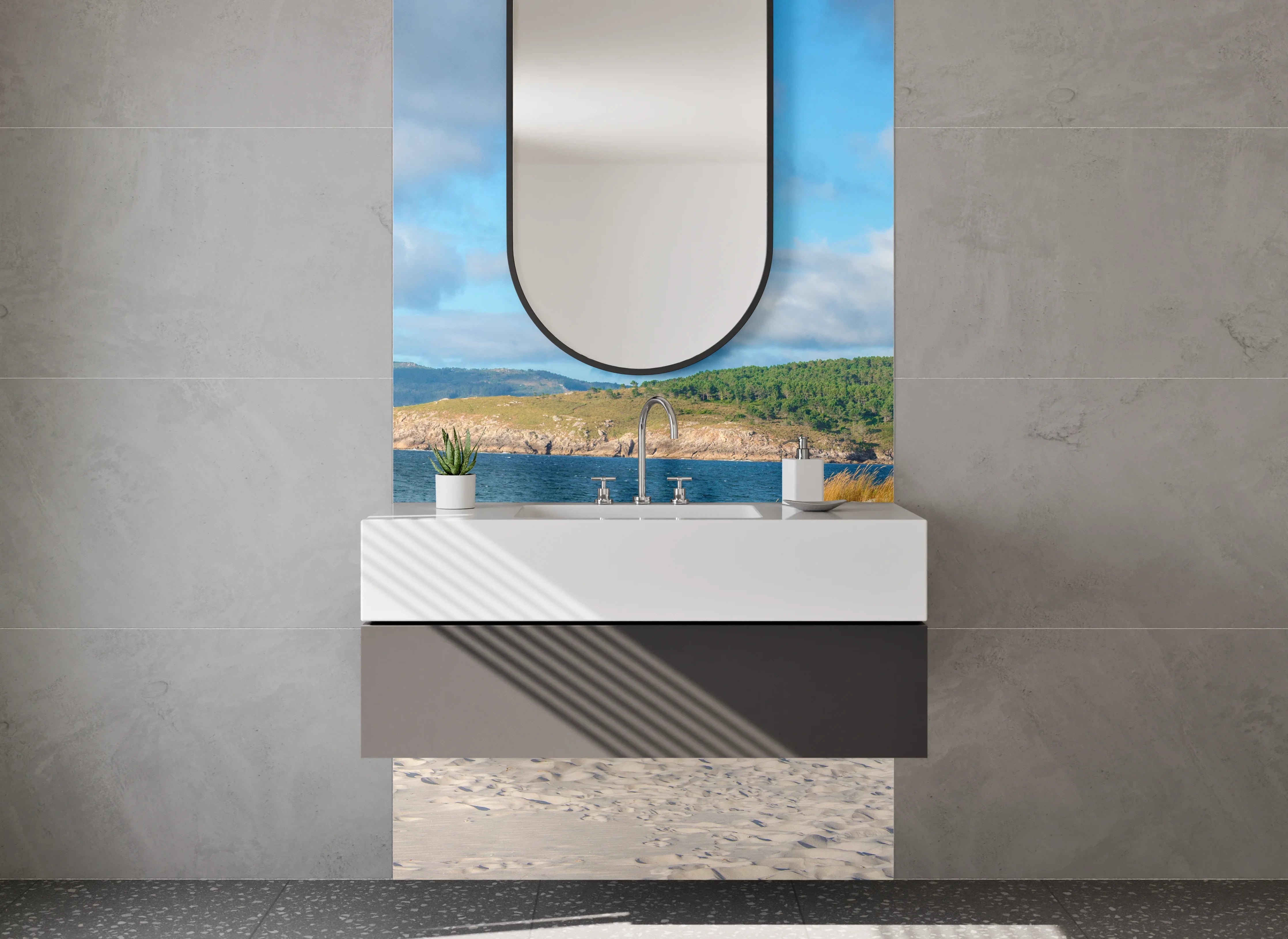 Waschbecken-Rückwand - Strandpanorama mit Himmel und Bergen