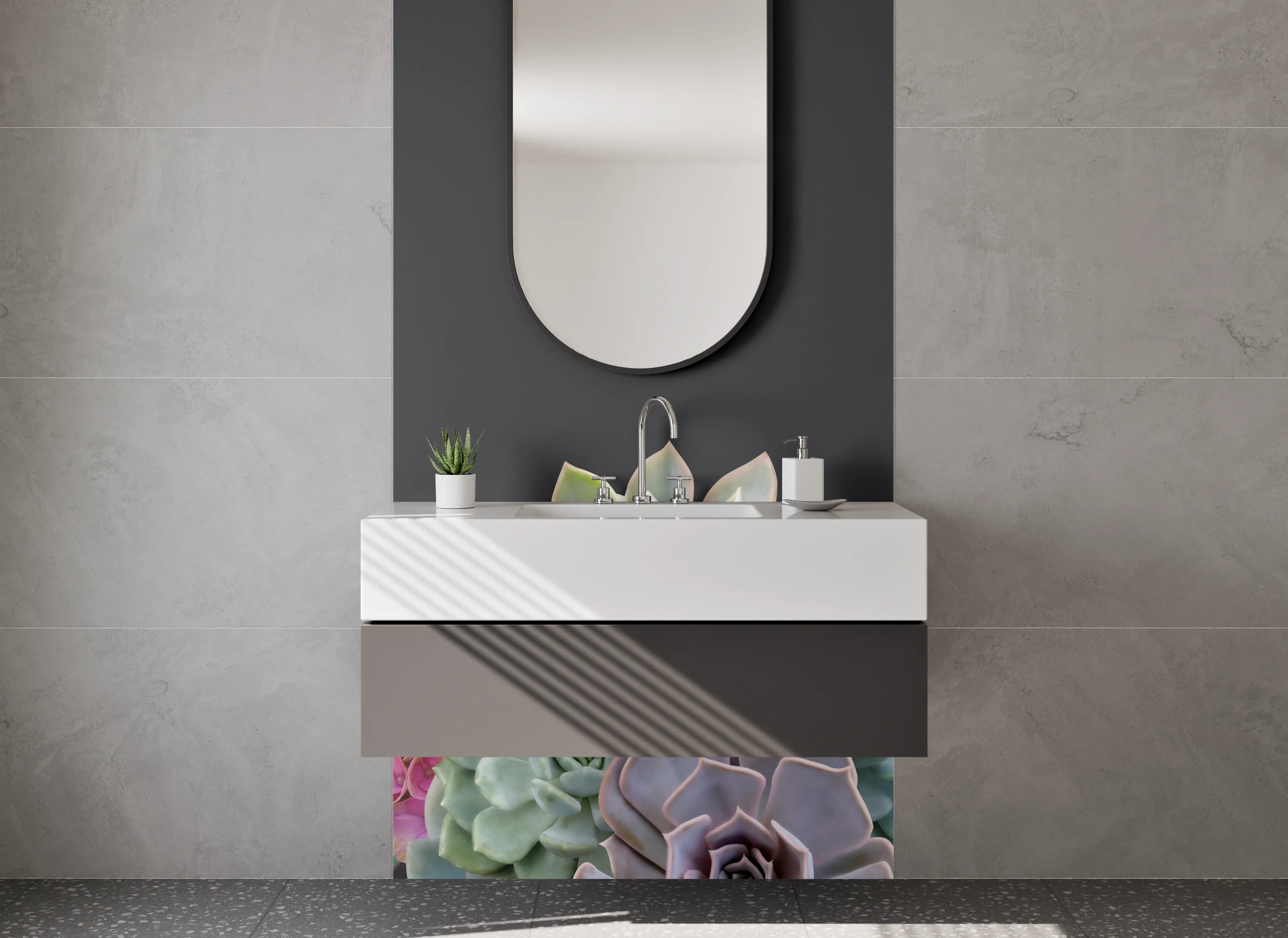 Waschbecken-Rückwand - Sukkulentenblüten auf dunklem Hintergrund