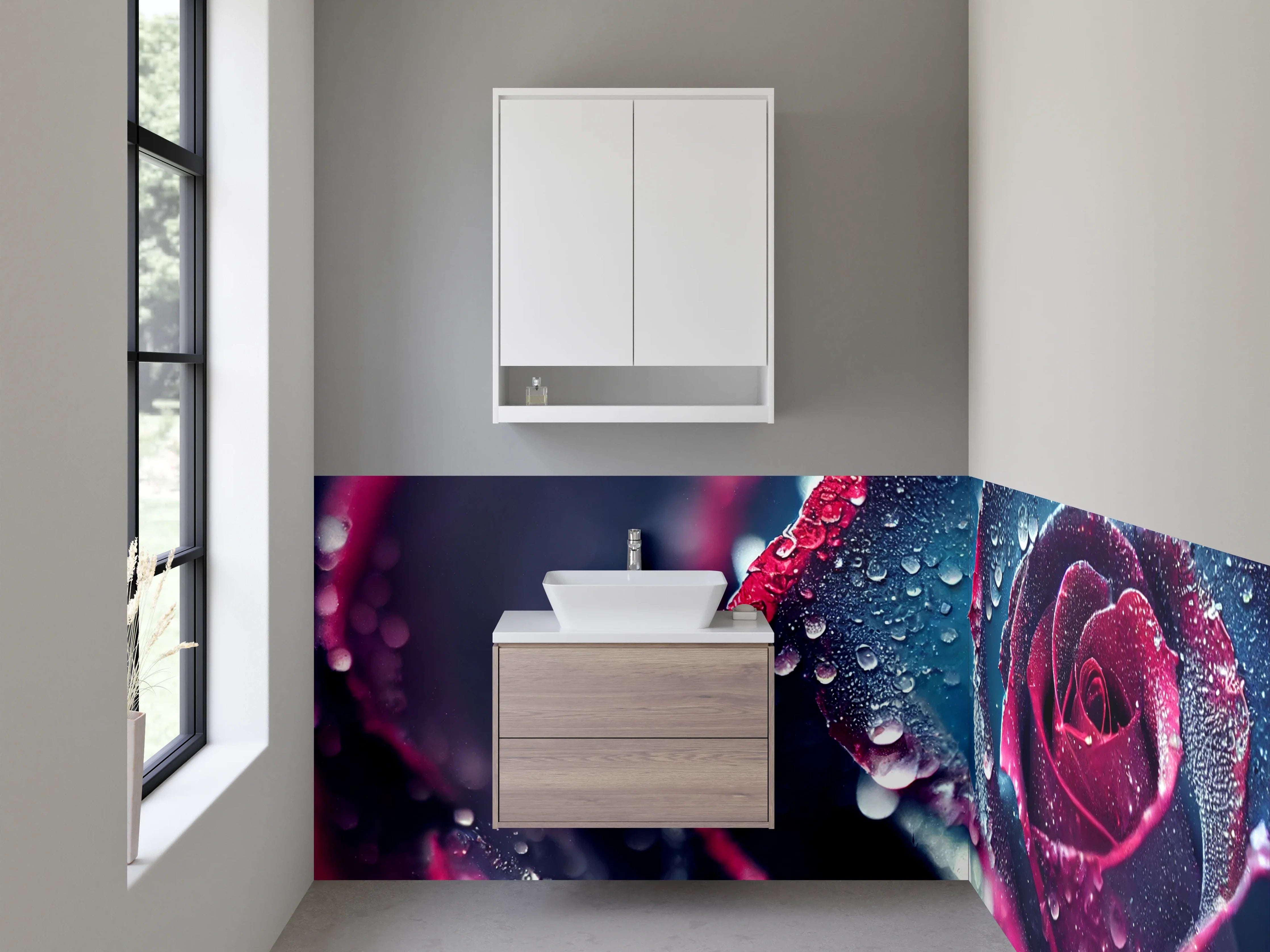 Waschbecken-Rückwand - Tautropfen auf dunkler Rosenblüte