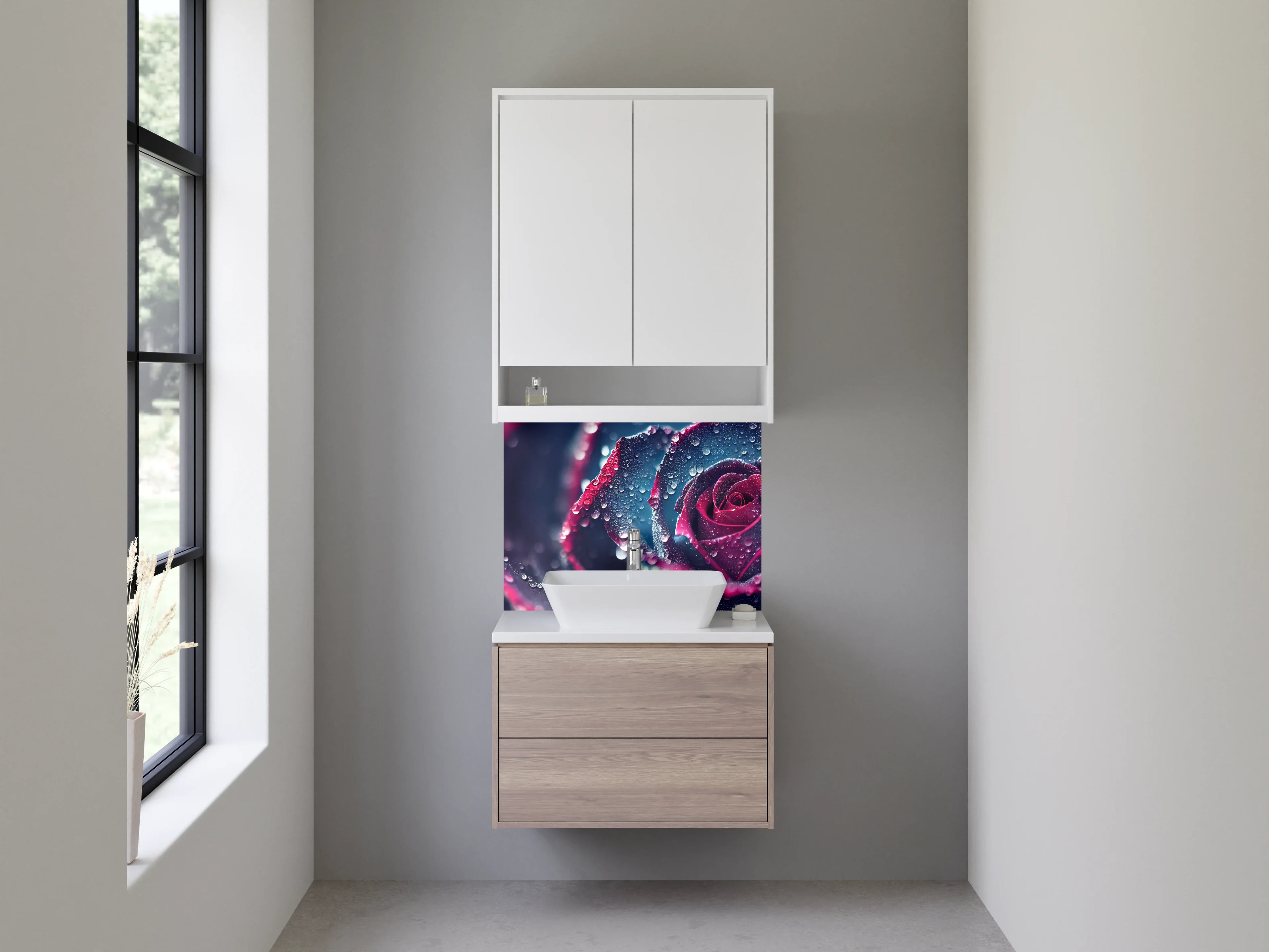 Waschbecken-Rückwand - Tautropfen auf dunkler Rosenblüte