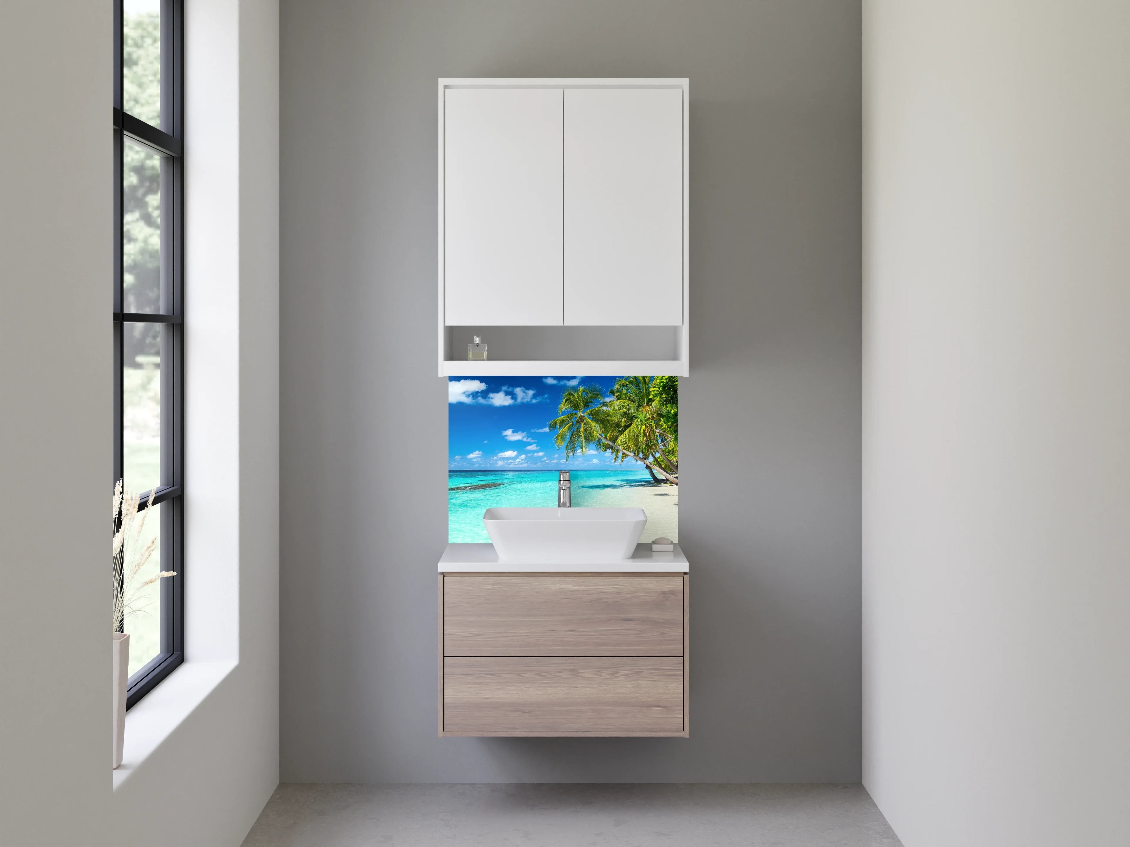 Waschbecken-Rückwand - Tropischer Strand mit Palmen und klarem Wasser