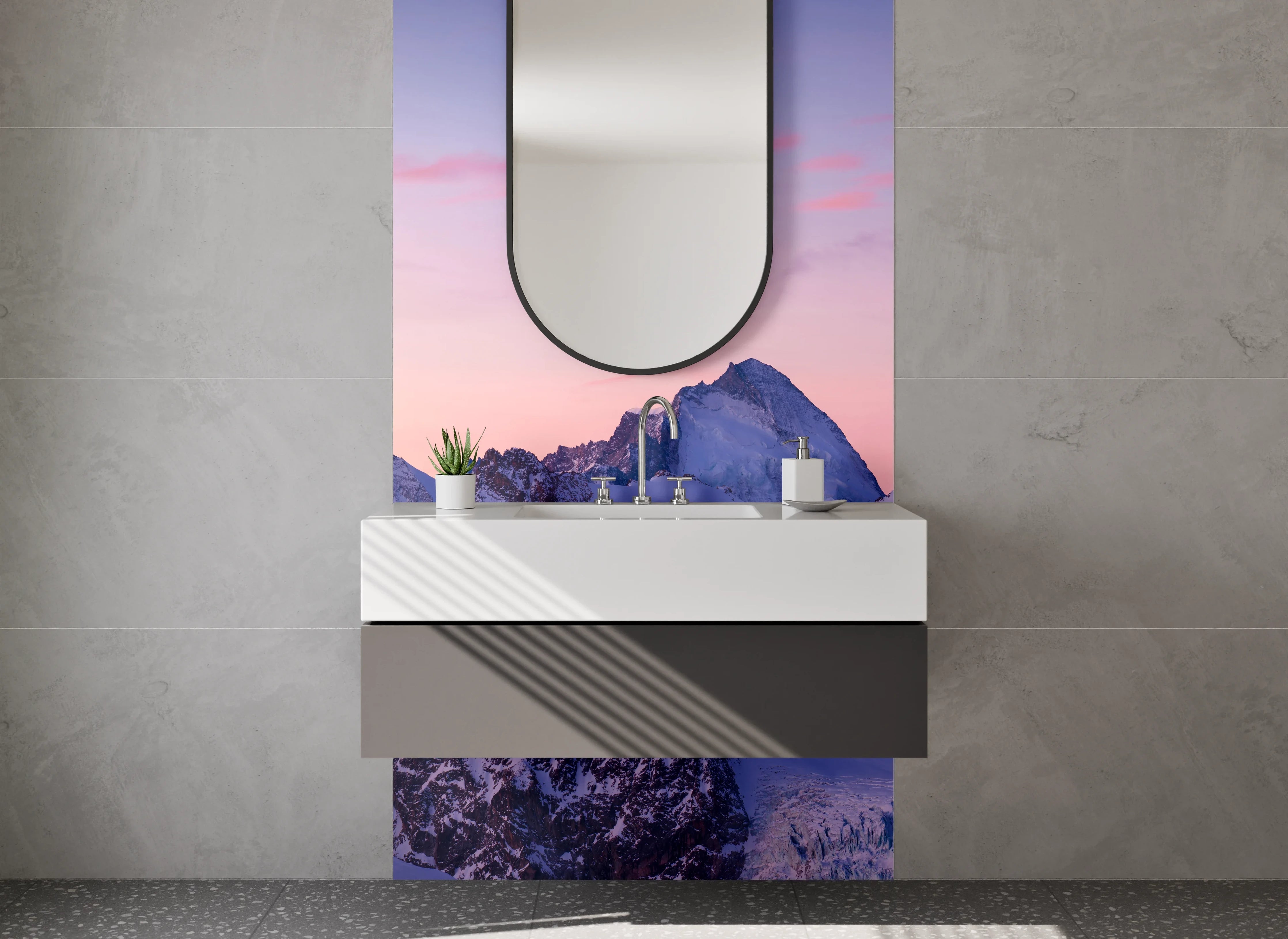 Waschbecken-Rückwand - Weiße Berge mit Grautönen