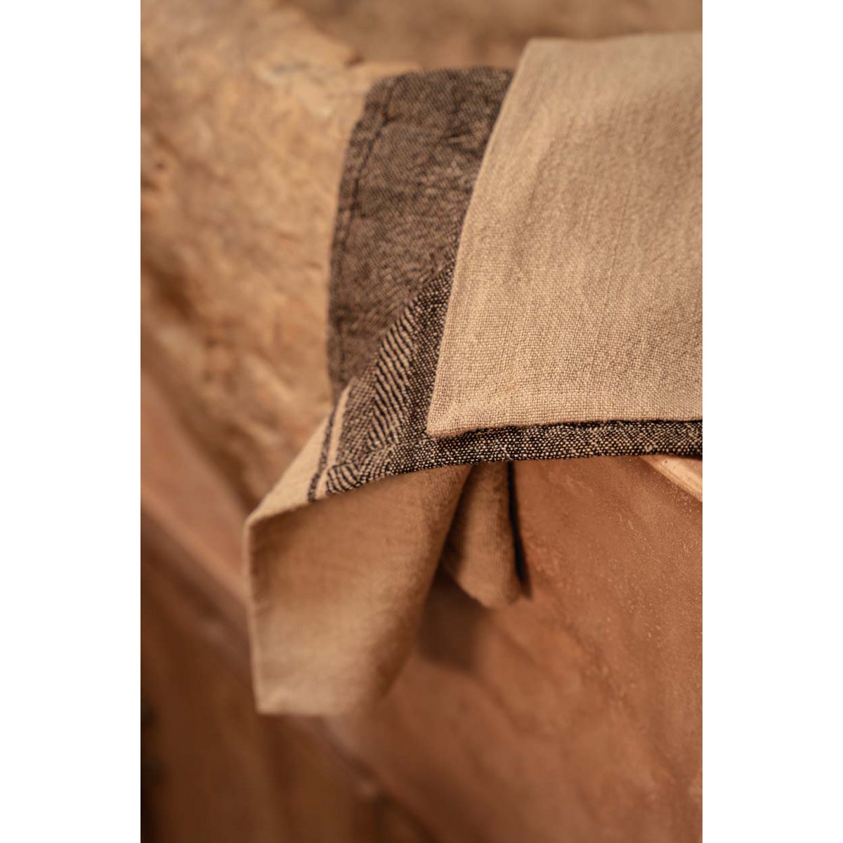 The Linen Moody Küchentuch – Naturschwarz – 50 x 70
