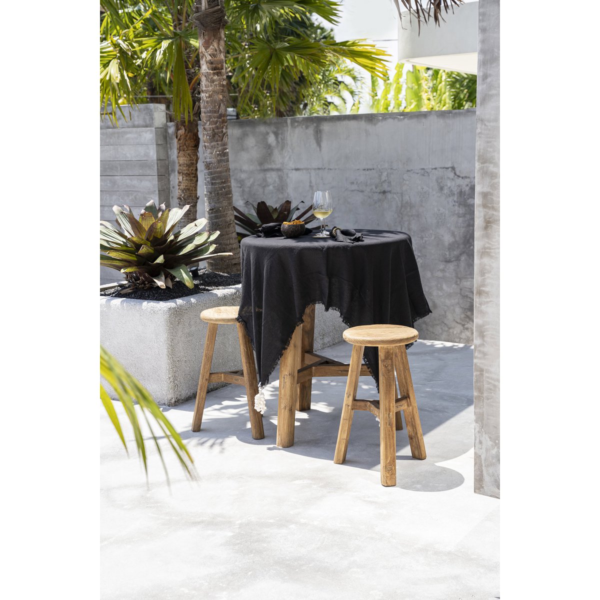 Die Leinentischdecke – Schwarz – 150 x 150